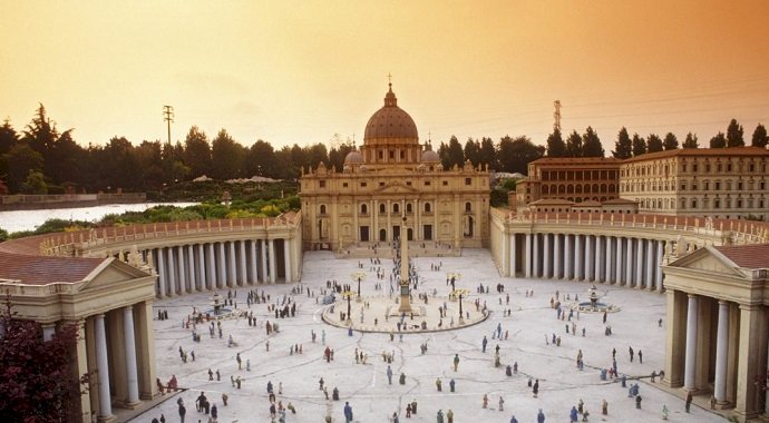 Un istoric descoperă secrete „uluitoare” în arhivele Vaticanului, după zeci de ani de căutări