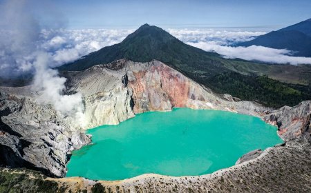 Vulcanul Kawah Ijen – Minunea Albastră a Indoneziei