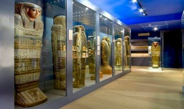 Mumia egipteană învelită într-un manuscris antic misterios