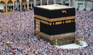 Kaaba sau piatra sfântă venită din spaţiul cosmic
